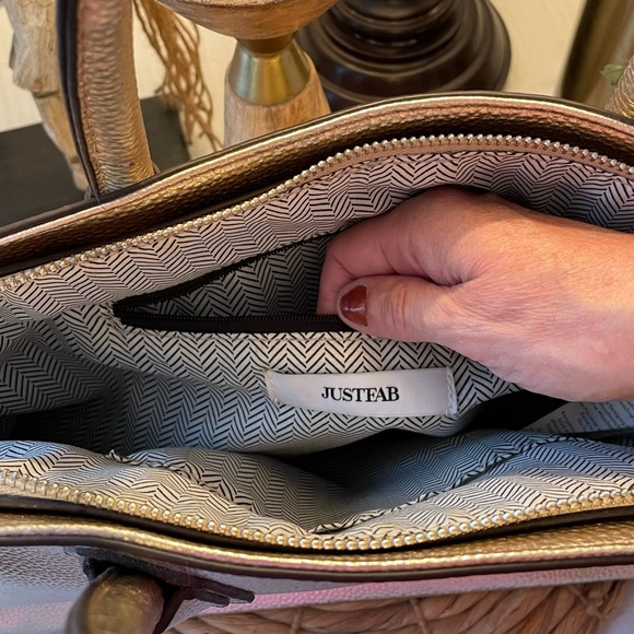 Justfab Gold pebbled vegan leather shoulder bag crossbody - Picture 10 of 11